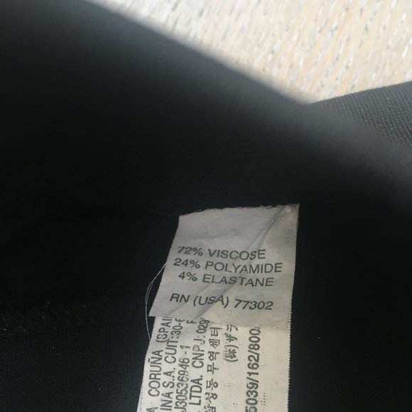 Black Tights with Gold Zipper Detail - Picture 4 of 5